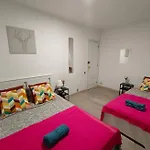 Private Heart Eixample Hostel *